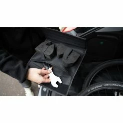 Hiplok Flipstand Portable Workstand -Promos Vélos de route Magasin Hiplok Flipstand Portable Workstand Bike Stands All Black FS1AB 5