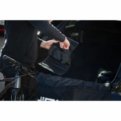 Hiplok Flipstand Portable Workstand -Promos Vélos de route Magasin Hiplok Flipstand Portable Workstand Bike Stands All Black FS1AB 6