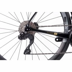 Orro Gold STC 105 Di2 R500DB Road Bike (2023) -Promos Vélos de route Magasin Orro Gold STC 105 Di2 R800DB Road Bike 09