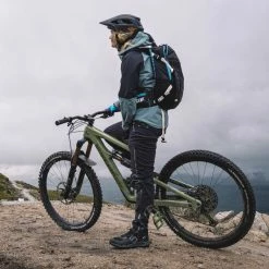 USWE Flow 16 Hydration Backpack -Promos Vélos de route Magasin USWE Flow 16 Hydration Backpack Hydration Packs Malmoe Blue SS21 V 2162826 1 10