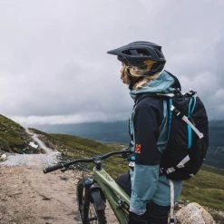 USWE Flow 16 Hydration Backpack -Promos Vélos de route Magasin USWE Flow 16 Hydration Backpack Hydration Packs Malmoe Blue SS21 V 2162826 1 11